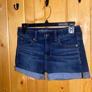 American Eagle 360° Super Stretch Midi Jean Shorts Size 2 - Excellent Condition